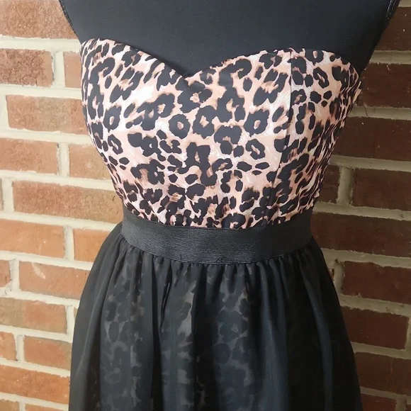 Body Central strapless dress, size Medium - Picture 2 of 7